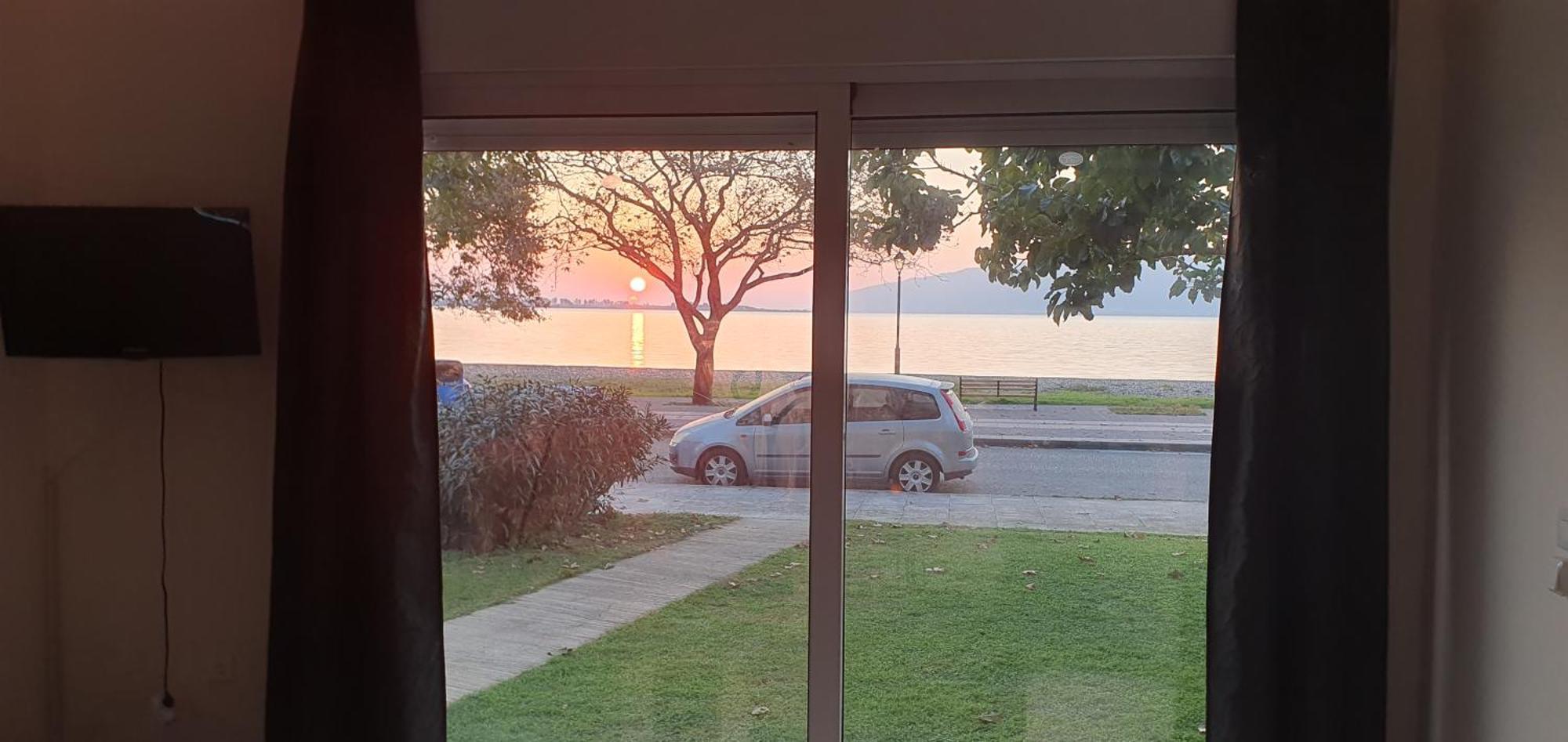 Nafpaktos Seaside Apartment Zewnętrze zdjęcie