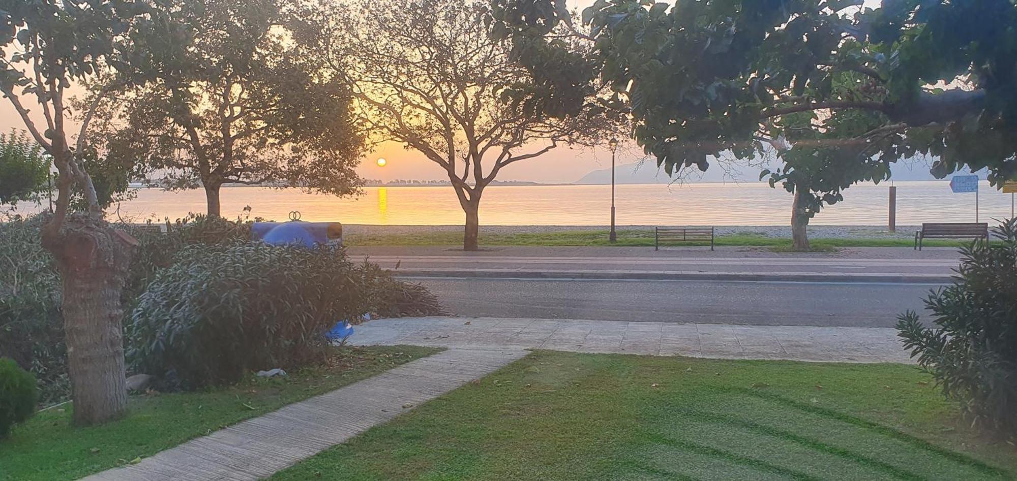 Nafpaktos Seaside Apartment Zewnętrze zdjęcie